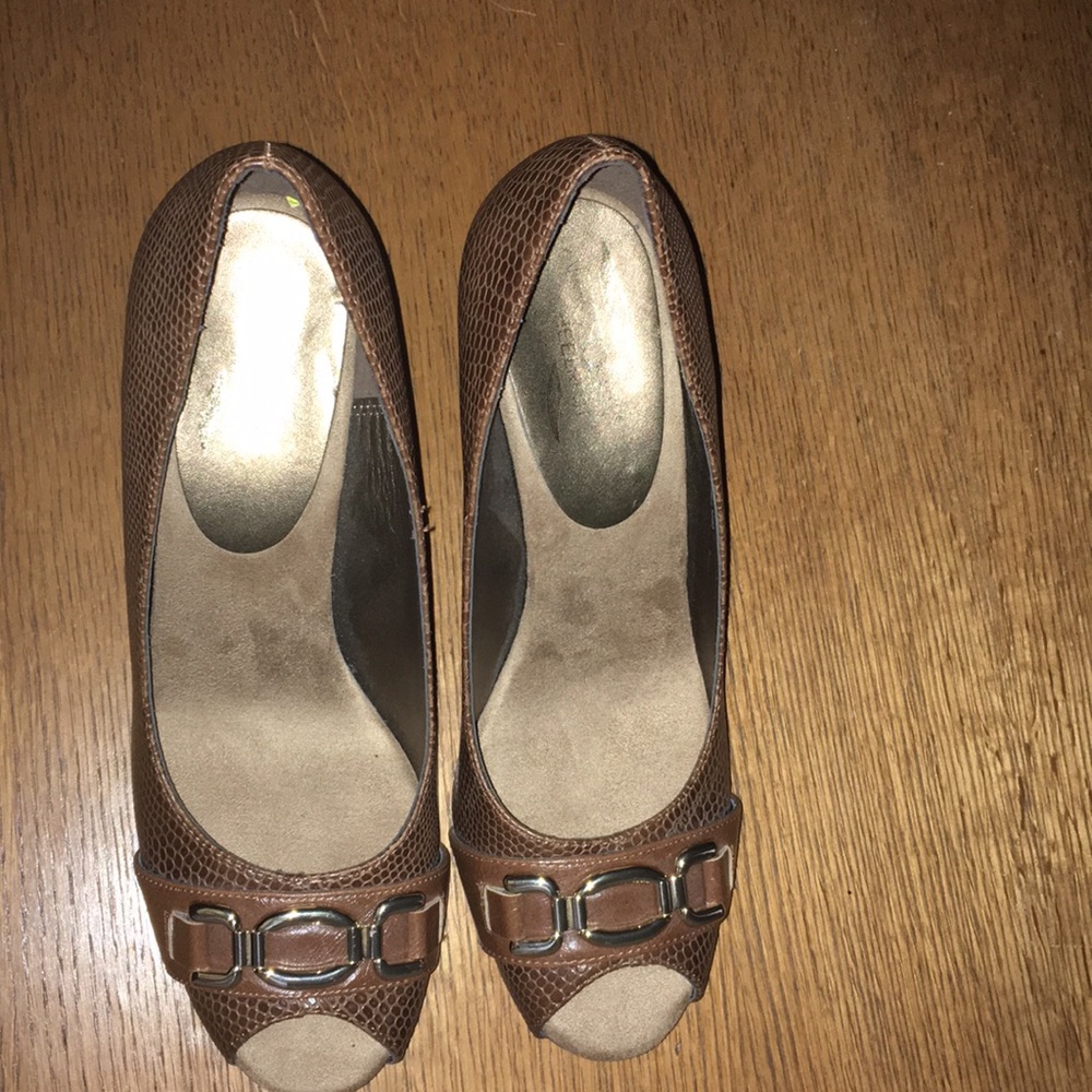 Aerosoles heels size 10